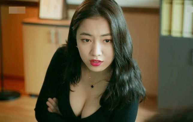 Trong lúc em gái đang khổ sở vì bụng mang dạ chửa mà đằng trai chối bỏ trách nhiệm, vợ tôi còn nói 1 câu khiến bố mẹ ôm ngực vì tức