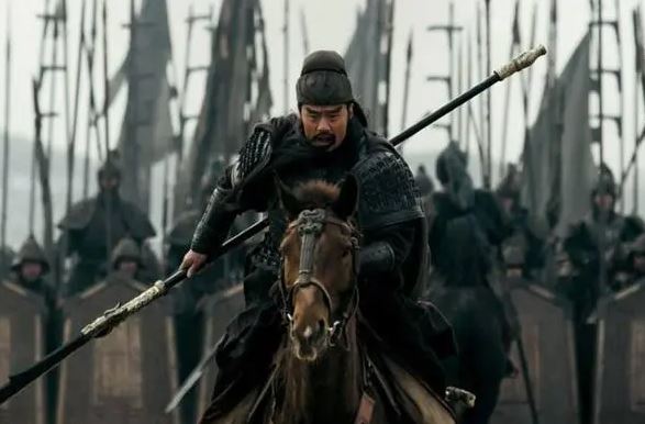 Trong “Tam quốc diễn nghĩa”, Lưu Bị dùng kiếm, Quan Vũ dùng đao: Bí mật đằng sau cách chọn vũ khí này là gì?