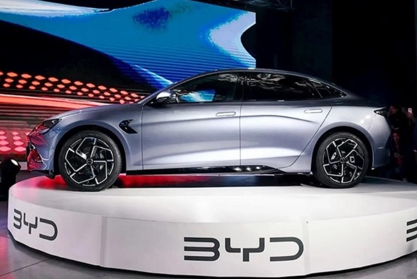 BYD giảm giá xe điện ‘kịch kim’, quyết tâm đè bẹp xe xăng