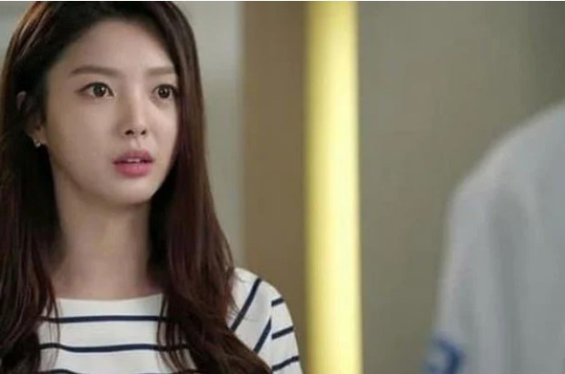 Bạn trai rủ về nhà chơi, tôi ăn mặc chỉn chu nhưng nhìn thấy bàn bày đồ ăn thì lập tức "hóa đá"