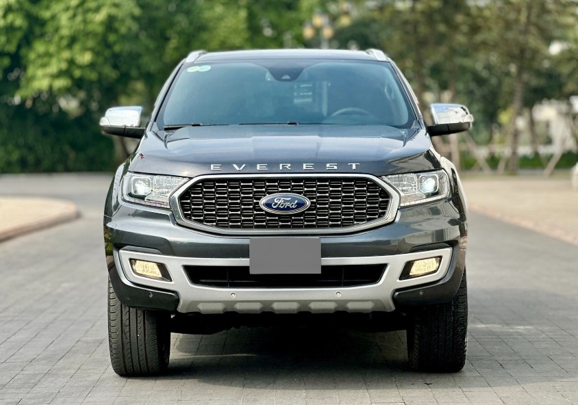 Ford Everest 'lướt' mới lăn bánh 3 năm đã mất giá ngang một chiếc Toyota Vios
