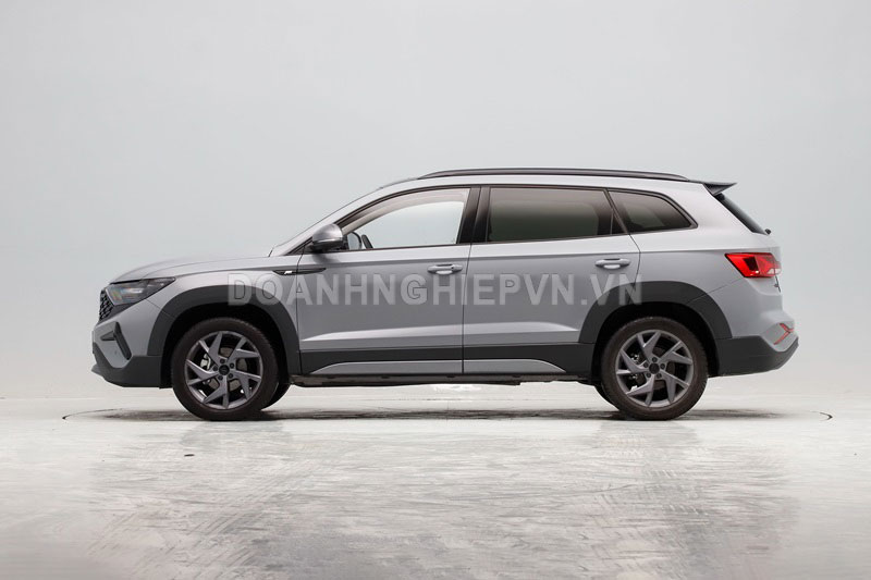 ‘Kẻ ngáng đường’ Honda CR-V ra mắt: Động cơ tăng áp, thiết kế cá tính, giá hơn 350 triệu đồng