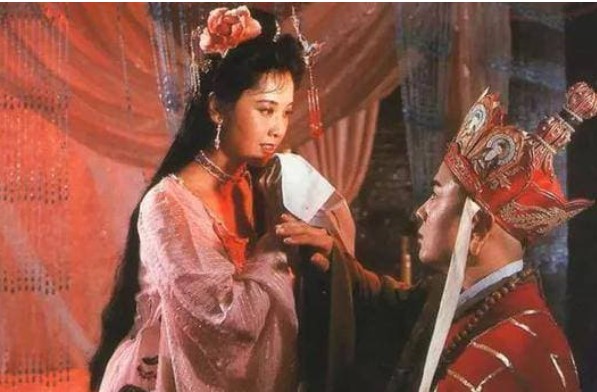 Quay phim 'Tây Du Ký' tiết lộ tập 'Thỉnh kinh Nữ Nhi quốc' không hề được yêu thích, hóa thân của Linh Cát Bồ Tát tìm thấy ở nhà ga