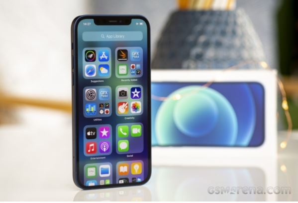 iPhone 12 giảm hết ga hết số, cơ hội bắt đáy giá rẻ cực hời cho khách Việt, rẻ ngang Galaxy A55 5G