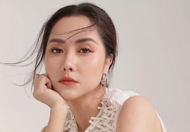 Mỹ nhân Việt khi sửa mũi: Người biến dạng méo mó, người làm vài lần vẫn chưa hoàn hảo