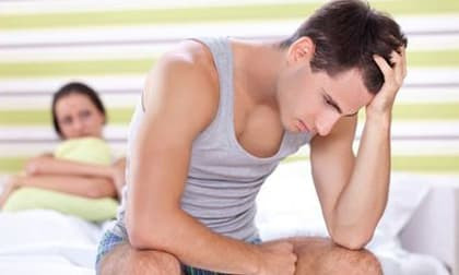 Vừa cởi chiếc áo cuối cùng của vợ ra, tôi giật bắn mình khi nhìn thấy thân hình thật sự của cô ấy