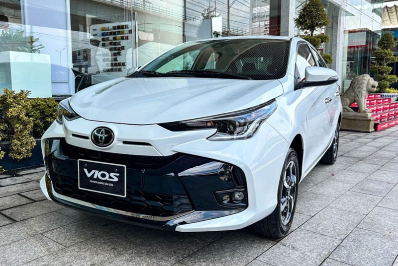 Khó khăn bủa vây nhóm sedan giá rẻ