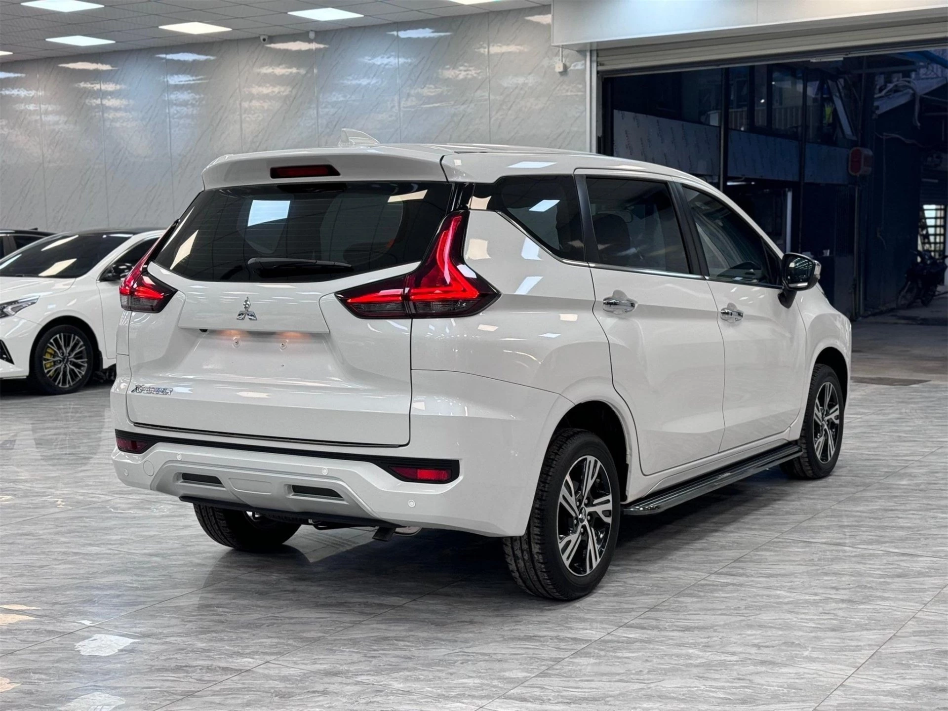 Vua doanh số Mitsubishi Xpander lăn bánh 3 năm rao bán giá bao nhiêu trên sàn xe cũ? 428574