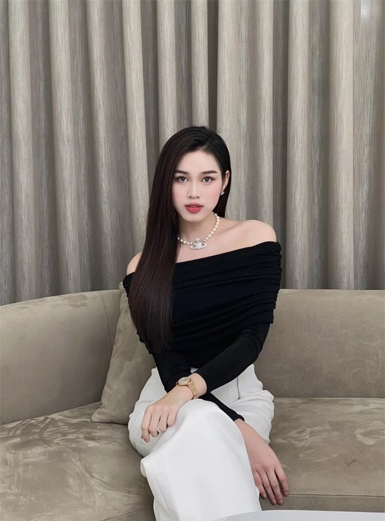 Rũ bỏ style hở bạo, Hoa hậu Đỗ Thị Hà từ ngày làm "chị tổng tài" ăn mặc sang miễn chê - 9