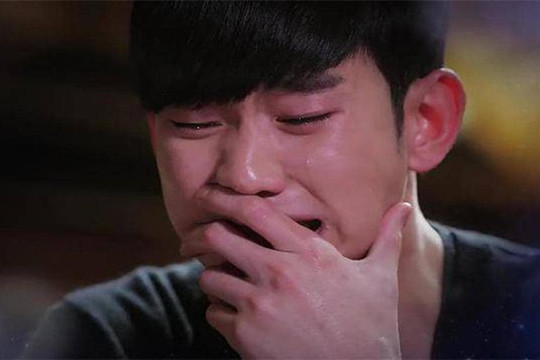 Con riêng của bố bất ngờ xuất hiện, thế nhưng hành động sau đó của mẹ mới là điều khiến cả gia đình choáng váng