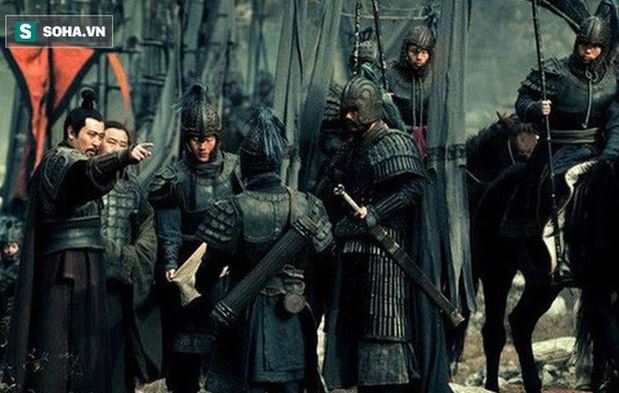 Vô cùng tin tưởng Gia Cát Lượng, tại sao khi đánh Đông Ngô báo thù cho Quan Vũ, Lưu Bị lại không dẫn theo Khổng Minh?