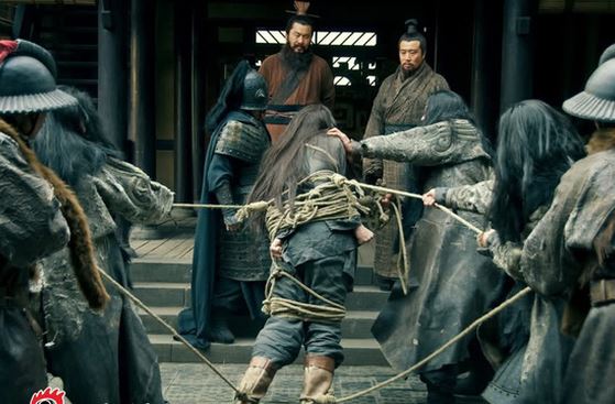 Tào Tháo trước khi giết Lã Bố, hà cớ gì không hỏi ý kiến mưu sĩ của mình là mà lại đi hỏi Lưu Bị?