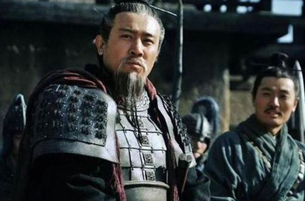 Hoàng Trung chém chết Hạ Hầu Uyên, Lưu Bị không khen mà lạnh lùng nói 1 câu, nghe xong cả Hoàng Trung và Trương Phi đều bất mãn