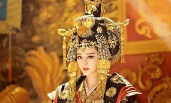 Chuyện gì đã xảy ra với người đá không đầu trước lăng mộ Võ Tắc Thiên đã trở thành bí ẩn kỳ lạ