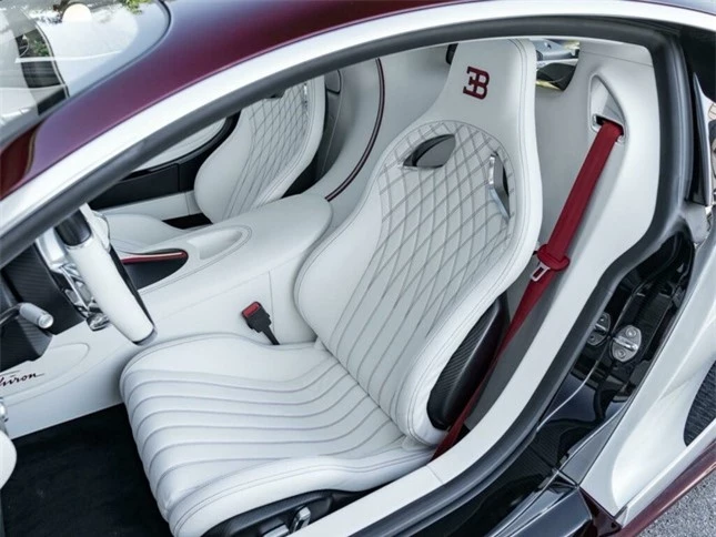 Khách mua Bugatti Chiron được tặng kèm Rolls-Royce Wraith ảnh 3