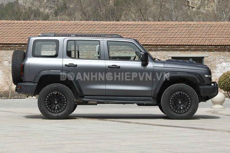 CLIP: Ngắm xe địa hình công suất 354 mã lực, giá hấp dẫn