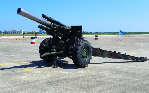 Ukraine nhận pháo 155 mm 'đồ cổ' 70 năm tuổi từ Hy Lạp