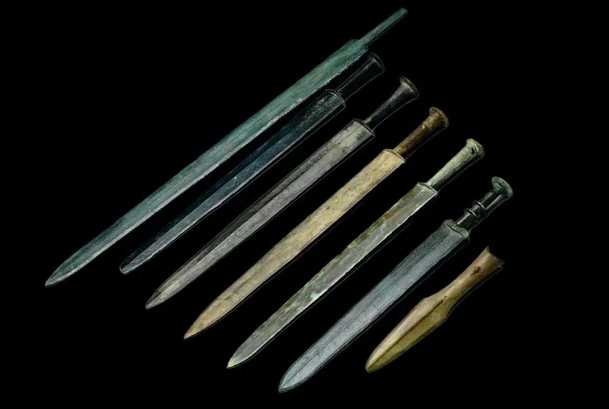 Lộ diện 174 mộ cổ đầy bảo vật thời Chiến Quốc ở Tương Dương