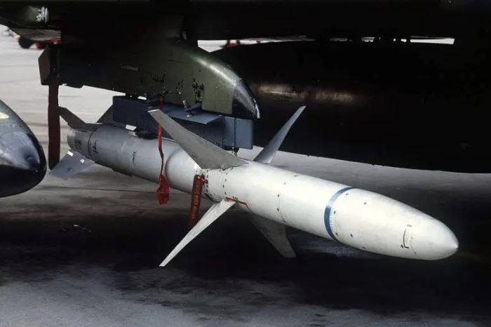 Tên lửa AGM-88 HARM đã hết hạn gần 30 năm tham chiến