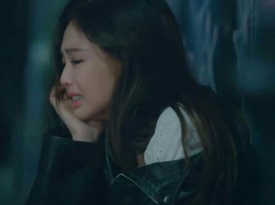 Thấy mặt người khách chồng dẫn về nhà, tôi hoảng loạn đến nỗi phải giả làm điều này để không phải đối mặt với anh ấy