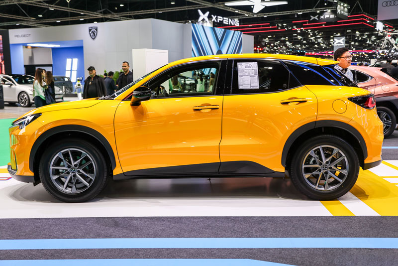 SUV nhỏ nhất của Lexus ra mắt tại Đông Nam Á, giá hơn 1,4 tỷ đồng