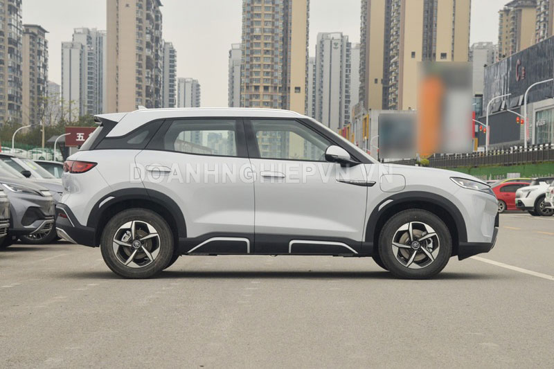 ‘Kẻ huỷ diệt’ Toyota Corolla Cross trình làng, giá 315 triệu đồng