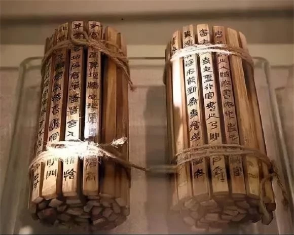 viết chữ từ trái sang phải, người xưa, người trung quốc cổ đại