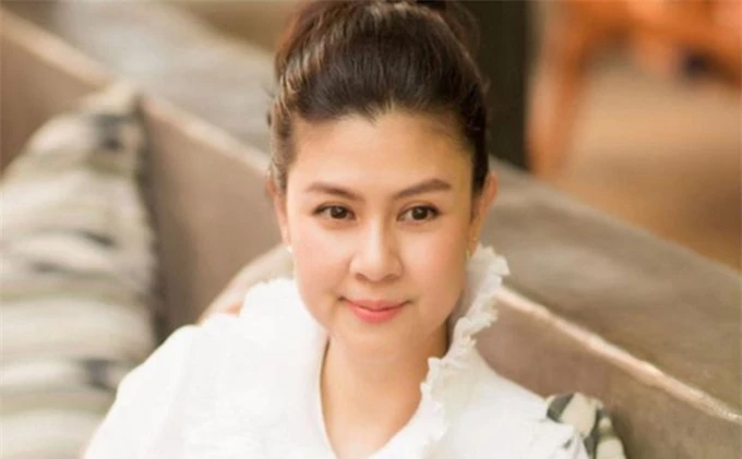 Kim Thư đã ly dị Phước Sang từ lâu. Hiện tại chị đang sống vui vẻ và làm chủ một nhà hàng