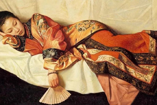 Tại sao cung nữ khi ngủ không được ngửa mặt lên trời mà buộc phải nằm nghiêng, co chân lại cho đúng, nếu không sẽ bị đánh