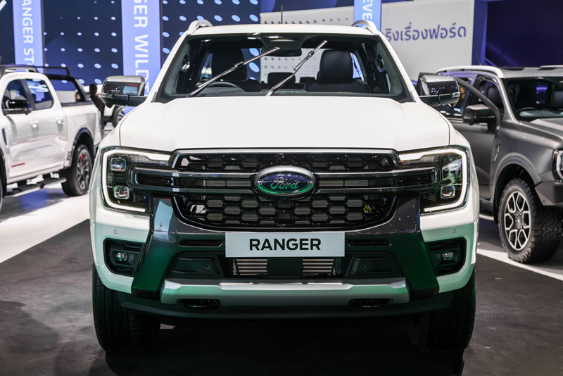 Chi tiết Ford Ranger Wildtrak V6 vừa trình làng, giá hơn 980 triệu đồng