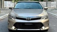 Lăn bánh 6 năm, Toyota Camry cũ trượt giá ngang một chiếc Vios 'đập hộp'