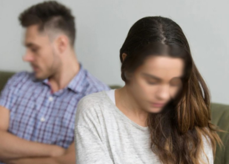 Choáng váng khi biết mục đích mỗi tháng chồng cho em gái một nửa tiền lương, giờ lại định mua cả ô tô cho em