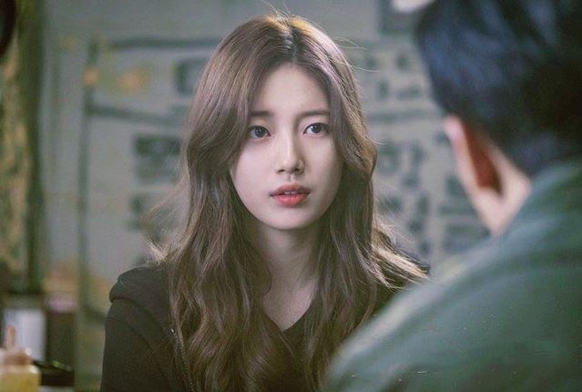 Gặp người chị họ ở quán ăn tôi vội buông tay người yêu và giải thích "đồng nghiệp", nhưng chị có hành động khiến tôi chết điếng