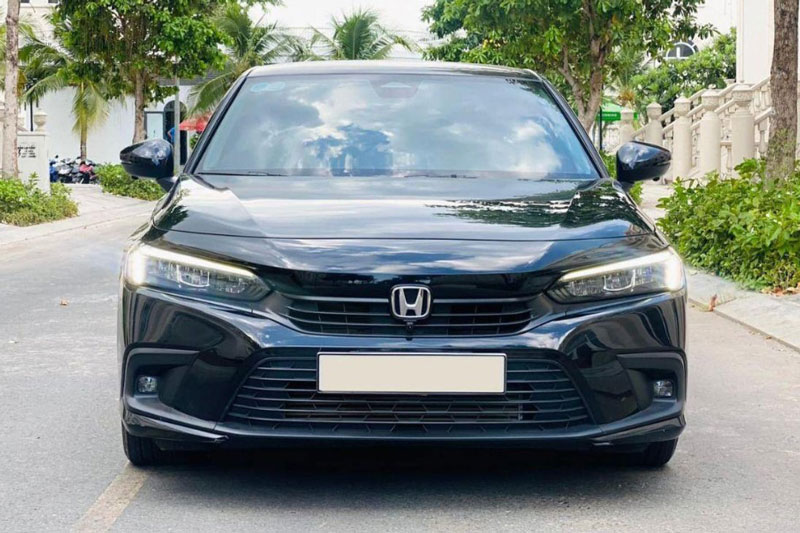 Honda Civic lăn bánh 2 năm rao bán giá bao nhiêu trên thị trường xe cũ?