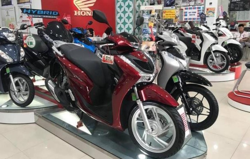 Giá xe máy lao dốc mạnh cuối tháng 3: Honda Vision từ 30 triệu đồng, SH, Air Blade, Janus, Winner X... rẻ hiếm thấy, có xe tặng kèm smartphone