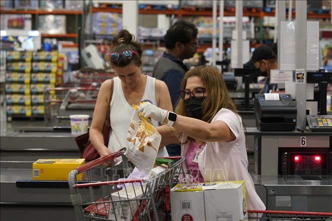 Kinh tế Mỹ tiếp tục khởi sắc nhờ chi tiêu tiêu dùng mạnh mẽ