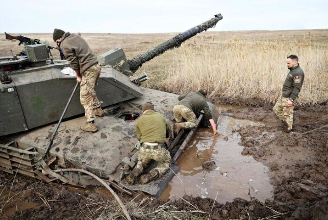 Chernozem - Điểm yếu chí mạng của xe tăng phương Tây ở Ukraine
