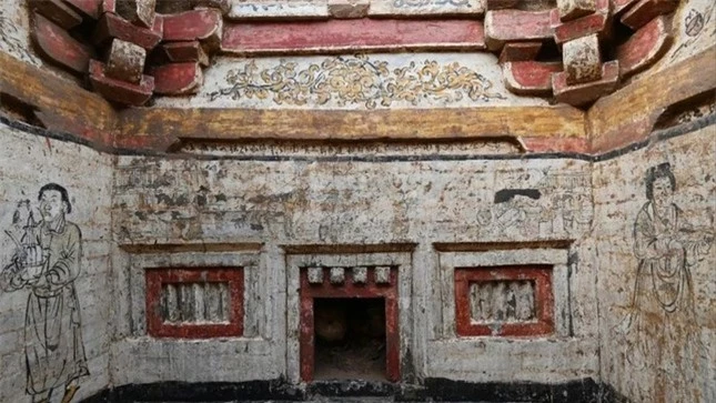 Bí ẩn những ngôi mộ xa hoa hơn 800 năm tuổi ảnh 1