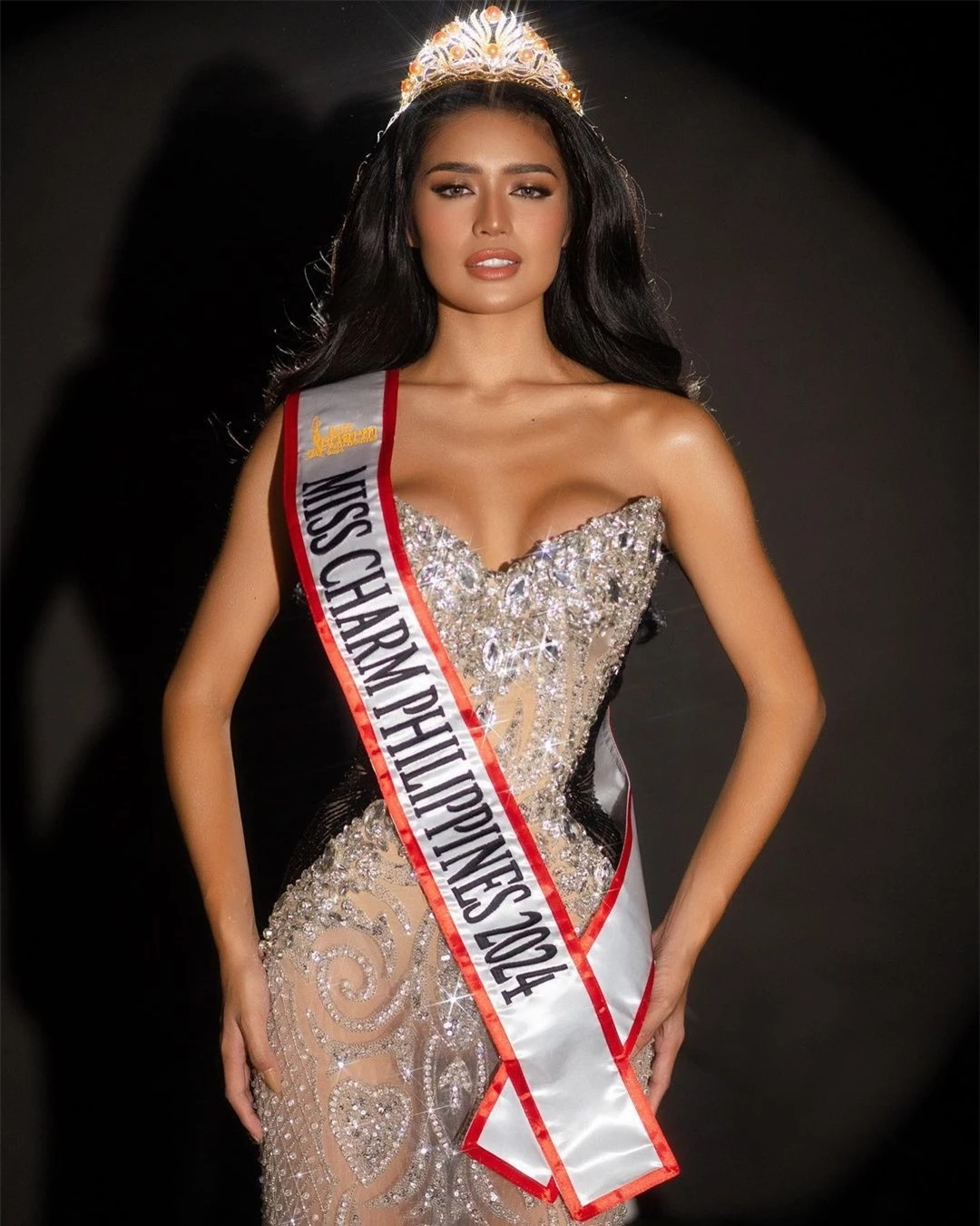 Nhan sắc người đẹp được dự đoán đăng quang Miss Charm 2024 - Tạp chí Doanh  nghiệp Việt Nam