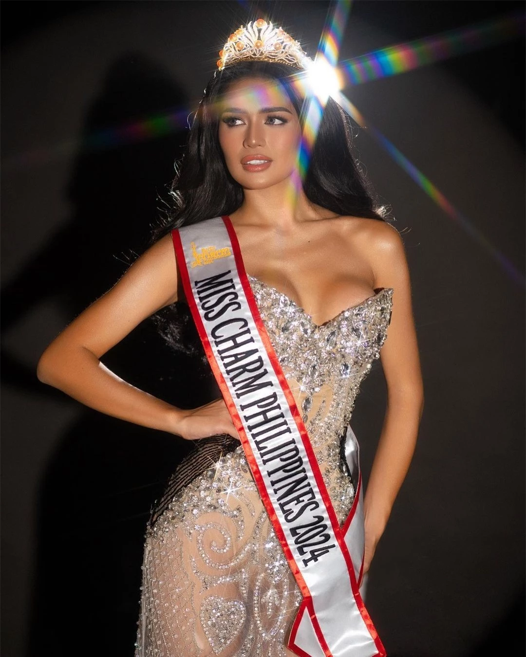 Nhan sắc người đẹp được dự đoán đăng quang Miss Charm 2024 ảnh 2