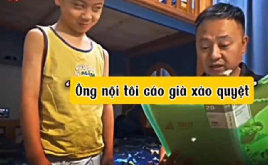 Xuất hiện 1 bài văn đọc xong cười ná thở: Bóc phốt từ cha mẹ đến ông bà, đoạn cuối tưởng "quay xe" nhưng càng đọc càng choáng