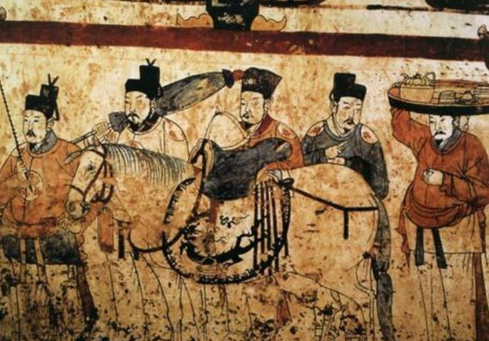 Trung Quốc có một họ cổ xưa vô cùng đáng sợ: Đặt tên tốt đẹp mà gắn với họ này lại trở thành xui xẻo