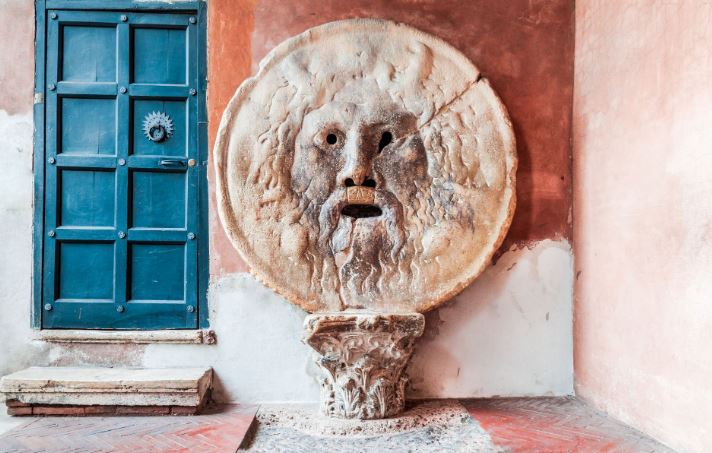 Mouth of Truth: Một chiếc mặt nạ bằng đá cẩm thạch hay máy phát hiện nói dối cổ xưa của Rome?