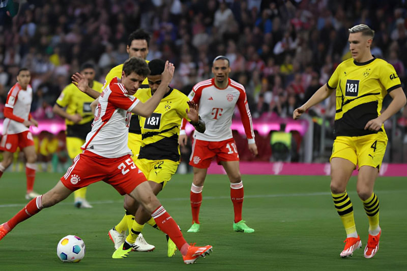 Dortmund đánh bại Bayern trên sân Allianz Arena ở vòng 27 Bundesliga