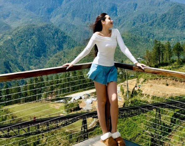 Kiểu váy Lưu Hương Giang tuổi U40 vẫn mê, mặc vào giúp kéo chân và “ăn gian” tuổi