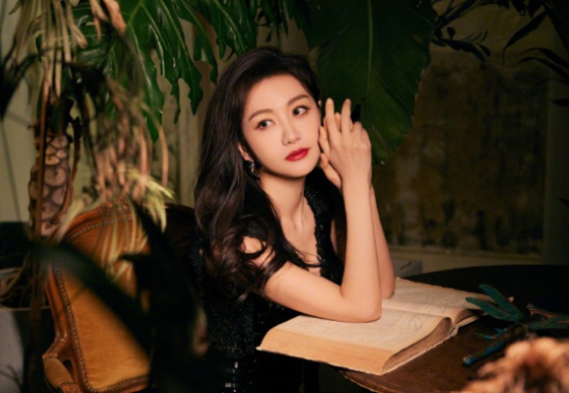 Mỹ nhân "lười nhất showbiz" sau 25 năm vẫn trẻ đẹp, bỏ cả bom tấn 1000 tỷ vì ghét dậy sớm