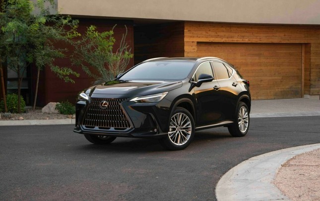Cận cảnh Lexus NX 2025, giá hơn 1 tỷ đồng