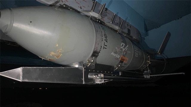 Bom hàng không với module UMPC được Nga sử dụng rộng rãi trên chiến trường. Bom hàng không với module UMPC được Nga sử dụng rộng rãi trên chiến trường.