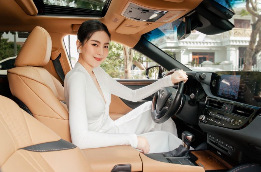 Ngắm nhan sắc vạn người mê của MC Mai Ngọc, người vừa thông báo ly hôn chồng thiếu gia sau 17 năm gắn bó