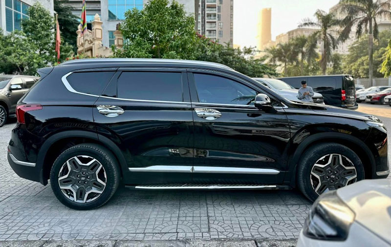 Hyundai Santa Fe 'lướt' lăn bánh 3 năm lên sàn xe cũ với mức giá khó tin